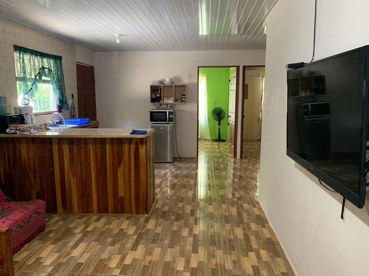 Alma Del Bosque Vacation Home And Apartments Quepos Exterior photo